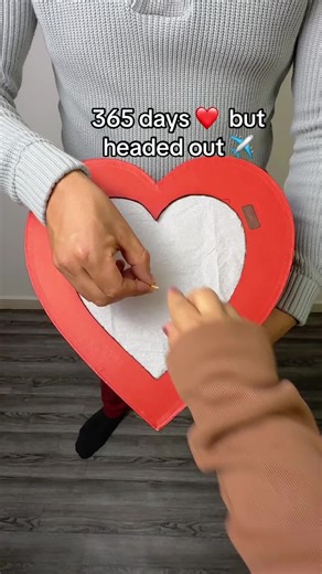 The ultimate Valentine’s surprise ❤️😭 #couples #memories #personalizedgifts #valentinesgift #couplegoal It’s easily one of the most unique Valentine's Day gift ideas in the US 🇺🇸 for 2026. Whether you're in a long-distance relationship or looking for a romantic anniversary gift for your partner in America, this custom crystal keepsake is a must\u0002have. Many couples in the US are choosing meaningful photo gifts like this to decorate their homes. Perfect for unique home decor lovers and thos