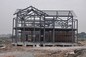 [Hot Item] Maison en acier confortable bâtiment préfabriqué structure en acier cadre villa préfabriquée