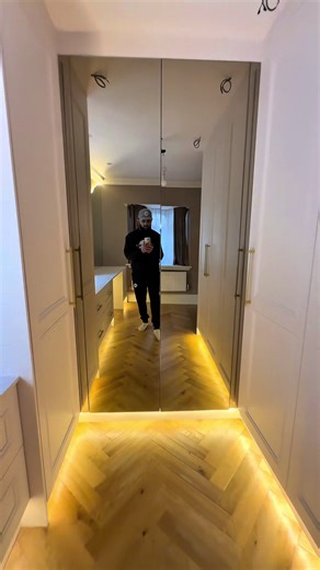 Classic Shaker Style Walk-in Wardrobe Design