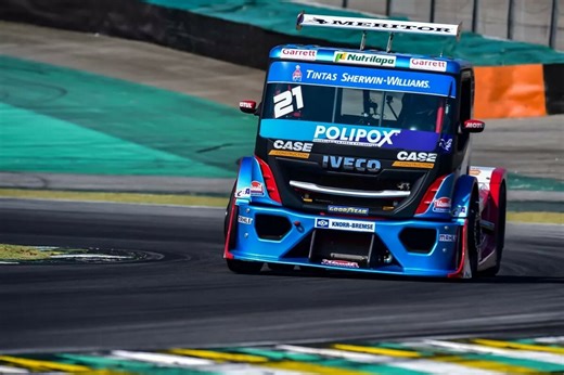 VIDEO – Crash spectaculaire lors d’une course de camions au Brésil !