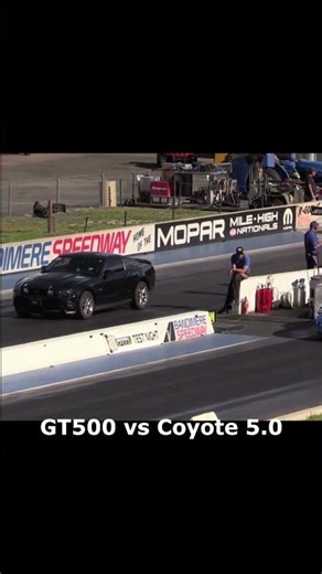 GT500 vs Coyote 5.0 – Mustang Battle!