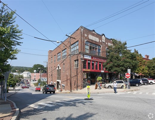 112 Main St, Putnam, CT 06260 - The Shoppes at Montgomery Ward | LoopNet