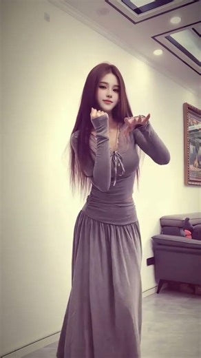 Elegant Grey Suit Dress: Today's Casual Style Lookbook