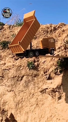 RC Dumper Truck Loader On Lifting High Range.#youtubeshorts#shorts