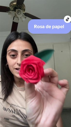 Cómo hacer una rosa de papel fácil y rápido