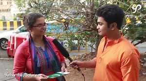 ایک لڑکی نے ایک انڈین سےکہی کے اپ اس پاکستانی جھنڈے کو جلا دو میں آپ کو ہزار روپےدیدونگی۔۔ تو اس نے کہا کے اپ اگر 20 ہزار روپے بھی دو گے تو میں نہیں جلاؤں گا ایسا ہونا چاہیے کیونکہ کسی کی جھنڈا جلانے سے اپنے آپ کو فائیدہ نہیں الٹا بدنامی ہوجاتی ہے | Da Biarai Mazigar