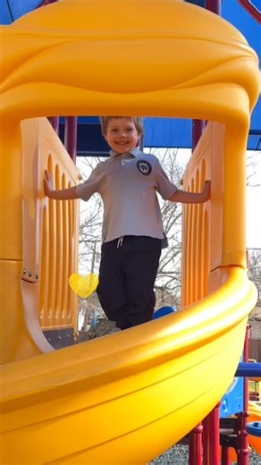 Oak Crest Private School | Preschool | PreK-8th | DFW area TX on Instagram: "💚💙Welcome back, everyone! We are so happy to have you all back at school. Wishing everyone a happy, productive, and fun semester! 💙💚 #oakcrest #nobullying #welcomeback #weloveourstudents #community"