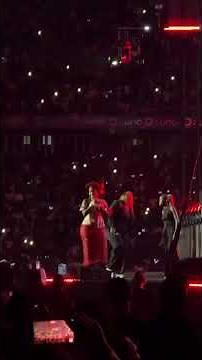 Nkosazana Daughter performing 'Sofa Silahlane' at #ScorpionKingsLive. 🔥