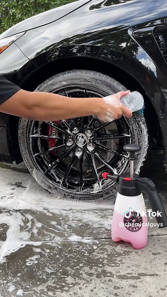 Foam on the Go with the Mr. Sprayer Foamer Pump Atomizer!