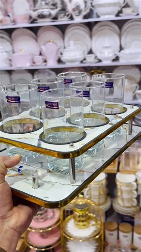 Elegant Glass Stand Ideas for Home Decor