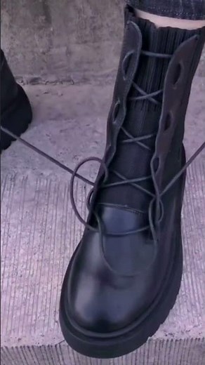 How to Lace Boots Tight for a Good Fit #footcomfort #lacing #lacinghacks #blackboots #bootshoes