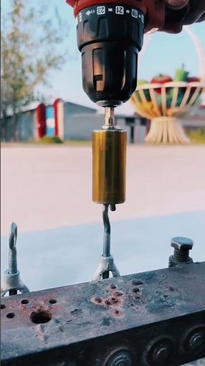 We Tested a Universal Socket for Nuts & Bolts