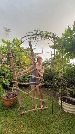 Making a Garden Trellis out of free wood I found ✨ #sustainability #garden #diy #free #ecogardening