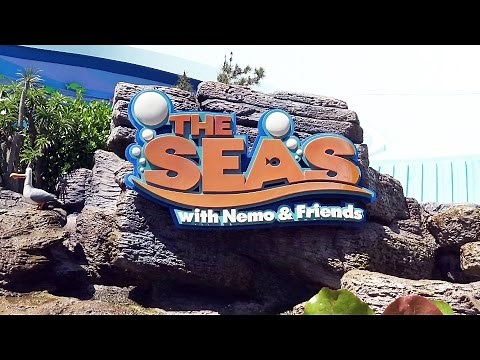 The Seas with Nemo & Friends - ON RIDE - PandaVision - Epcot - Walt Disney World