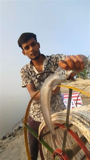 Fisherman Hablu caught a 13 kg Rui fish using a cuttlefish bait #foryou #fishing