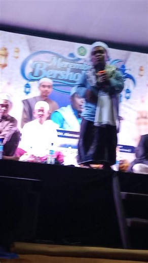 Bersolawat Bersama Tuan Guru Ceredeh di Desa Merembu