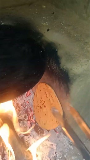 Chhole per Banai Hai Pani ke Hath ki fuli fuli roti #chapati #recipe #foodie