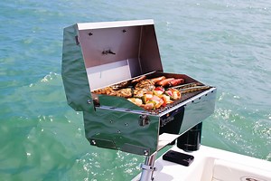 5 Best Pontoon Boat Grills Reviewed in Detail (Fall 2025)