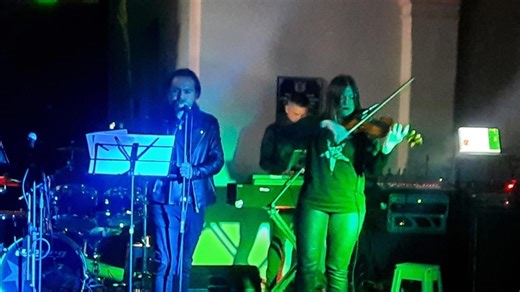 “La Maza” deslumbra en el ciclo acústico “Lado B”