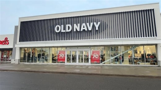 Old Navy clothing sales are just regular prices, customers allege
