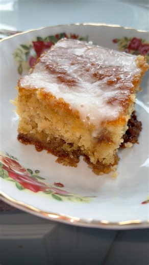Cinnamon banana cake!😍 #baking #bananacake #food #recipe #shorts