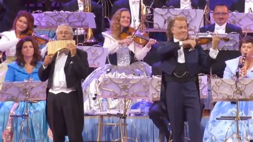 1.1M views · 32K reactions | André Rieu VIOLINISTA HOLANDÉS, hace derramar lágrimas con el CÓNDOR PASA. #andrerieu #elcondor pasa. #peru | Profesor,Jesús José Quispe Roque-Fan Page-PERÚ | Facebook