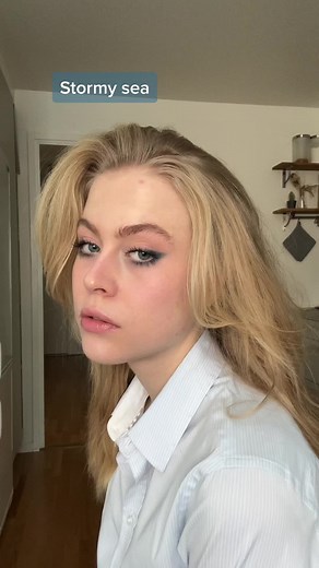 Stormy Sea Inspired Soft Blue Smokey Eyes Makeup Tutorial