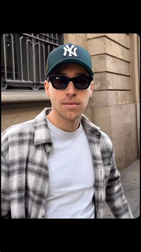 Steven Wommack on Instagram: "Here is how you can create a similar transition like this creative magic by the amazing @valslooks ✨📸 using only your phone. I chose @higgsfield.ai for this tutorial because it got me the best results 😍 enjoy creating!! Hope your like this Ai transition tutorial 🫶🏼 👉 PROMPT: Make a video from these two images morphing from the first image to the second one changing the appearance in a fast dissolve effect. Do not alter the persons body, face, or proportions. Do