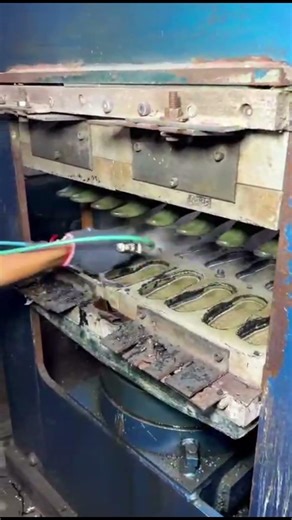 How Black Shoes Are Actually Made #factory #process