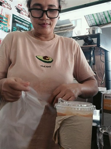 Roca Coffee: Americano & Touhou Fun in Phnom Penh
