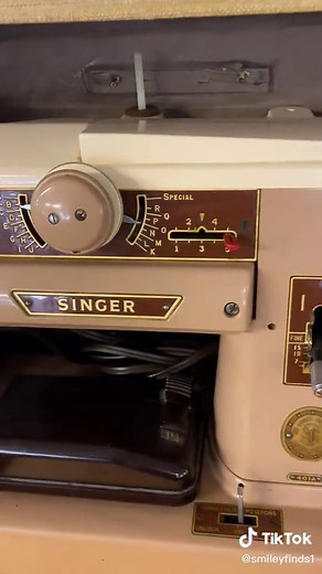 Discover the Value of an Old Singer Sewing Machine