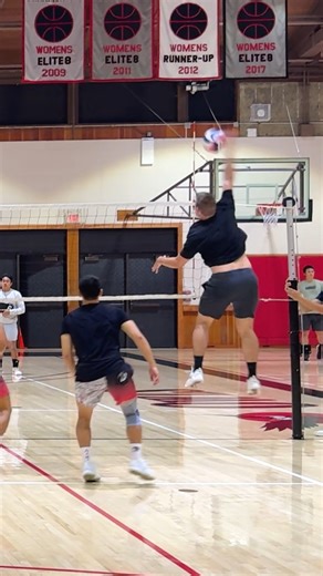 Donald Hui on Instagram: "The setter left the spiker alone! 🔥 🏐 Learn Volleyball Techniques, Drills, Strategies, etc., through my Online Volleyball Courses at Elevate Yourself CoachTube! Get 10% OFF with code Elevate with link in bio 🔥 🏋🏻 INCREASE your Vertical Jump with my Online Training Programs! Get 10% OFF with code ELEVATE with link in bio 🔥 #volleyball #coachdonny #elevateyourself"