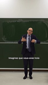 Connaissez-vous le paradoxe de la boîte à Bertrand ? C’est un paradoxe tortueux et qui fait s’arracher les cheveux. Je l’adore et j’en parle souvent à mes étudiants. Le plus grand défi fut de faire rentrer la chose en 1 minute et 30 secondes top chrono. Mille mercis de votre soutien. Salukes #science #probabilite #paradox #bertrand #boiteabertrand #physique #mathematique #profbucella #lasciencepeuttout | Professeur Fabrizio Bucella