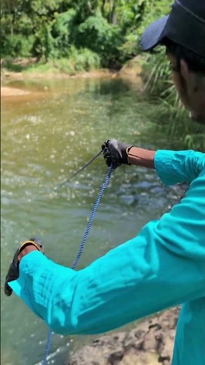 My First Time Magnet Fishing in the River! 💦🧲 #magnetfishing#magnetism #magnet #viralvideo