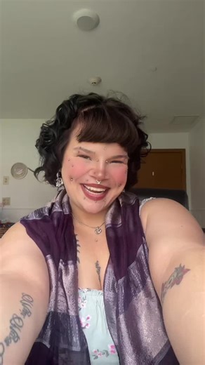 Tavi (@taviquinn)’s videos with Debbie - Yung Gravy