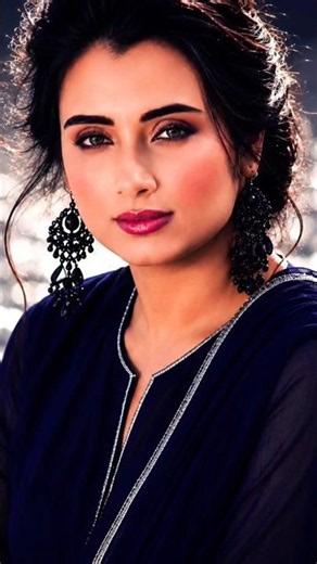 Bujhi Magar Bujhi Nahi.. ❤️ | Nikaah | Salma Agha | #lovesong #evergreensongs #bollywood #shorts