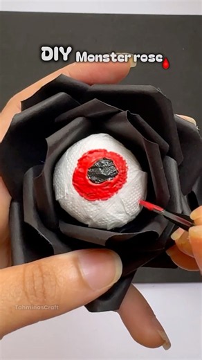 DIY monster rose with creepy eye 👁️|DIY gotic gift ideas #diy #rose #fyp #halloween #viralshorts