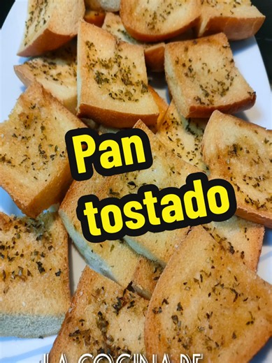 Hoy traigo una receta de aprovechamiento 🙂 PAN TOSTADO. Ingredientes: Pan del día anterior, ajo en polvo, aceite de oliva virgen extra, sal, orégano. PREPARACIÓN : Cortamos el pan en trozos y les ponemos ajo en polvo, aceite, sal y orégano. Metemos a la Air Frayer o al horno 12 minutos a 200 grados Y ya lo tenemos listo. Hay que aprovecharlo todo aquí no se tira nada 😘