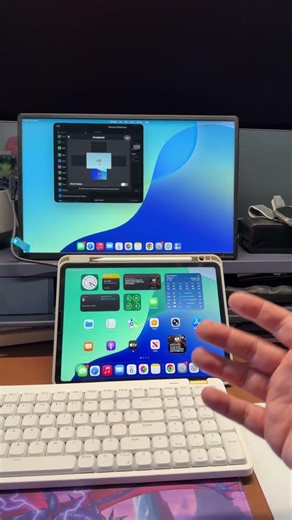 Must have travel screen! Helps you set up extended monitors! #monitor #monitor #travelessentials