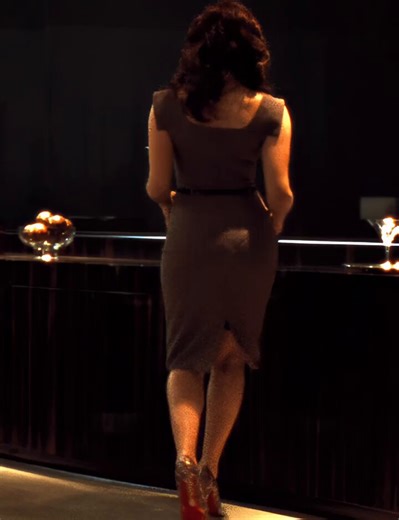 I've written about how these dynamics account why we no longer have Scarlets and now have Sydney Sweeneys (tho she rly is singular). Scarlet's strategy really did not work, to put it lightly. Sweeney reconciles sexuality and ~le serious~ acting. But will the world let her?