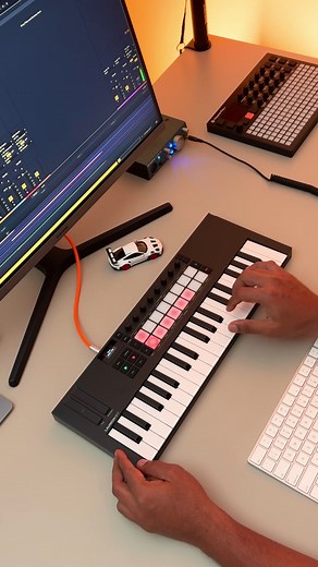Live Looping with Novation Launchkey 37 Mini Mk4