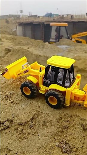 Get ready for an amazing RC JCB unboxing and comparison video! In this video, we compare Amar’s