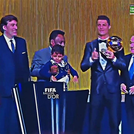 Ronaldo's Emotional Ballon d'Or 2013 Win 😭🏆