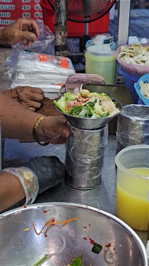 ยำรวมมิตรชุดละ60บาท ร้านเด็ดหล่มสัก #ยำรวมมิตร #สร้างอาชีพ #shorst #ยำทะเล #food #thaifood