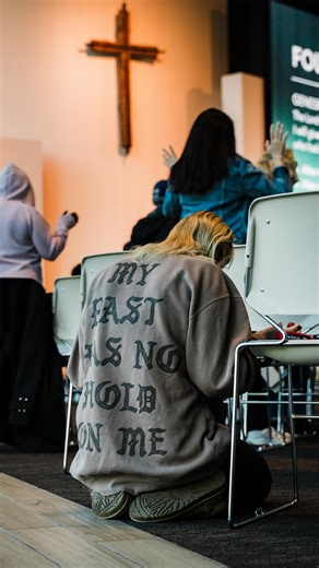 What is church for? 👀 Church is for finding community, growing in faith, and doing life together. It's where life-change happens and hope is found! This weekend is a special one. It’s the final week of Back on Track with Pastor Andy, and it’s Spring Small Groups Launch Weekend! Be sure to stop by the patio after service, connect with our Groups team, and enjoy a sweet treat on us. 🫶 | Saddleback Church Lake Forest