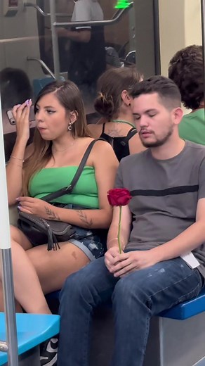 Os vídeos de Luis Felipe (@luisfelipevoz) com Love Is Gone (Acoustic) - SLANDER, Dylan Matthew