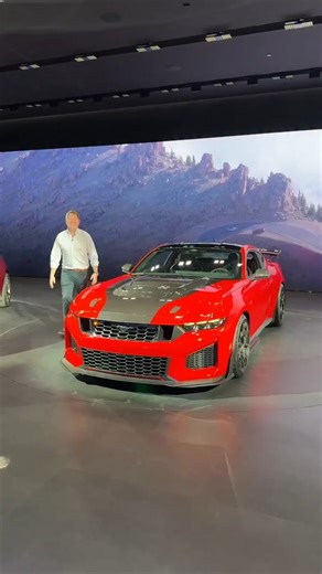 Listen to that sound! 🎶🤯 Check out the new Ford Mustang Dark Horse SC! | Shmee150