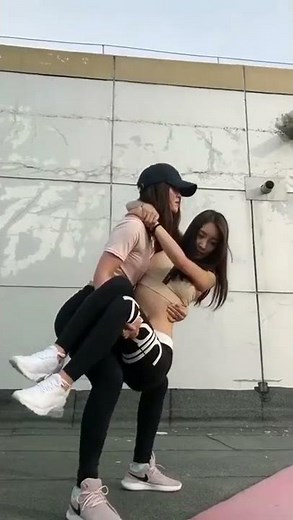 ff cradle carry and squat