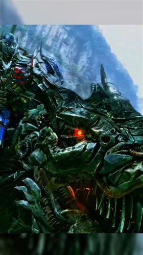 OPTIMUS PRIME EASILY DEFEATS GRIMLOCK IN TRANSFORMERS AGE OF EXTINCTION