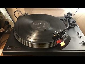 Technics SL 2000 turntable